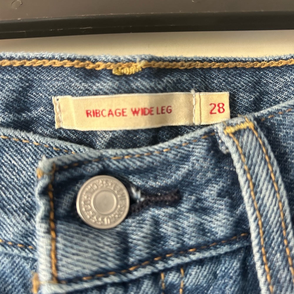 Levis Ribcage Wide Leg Women Jeans Sz 28